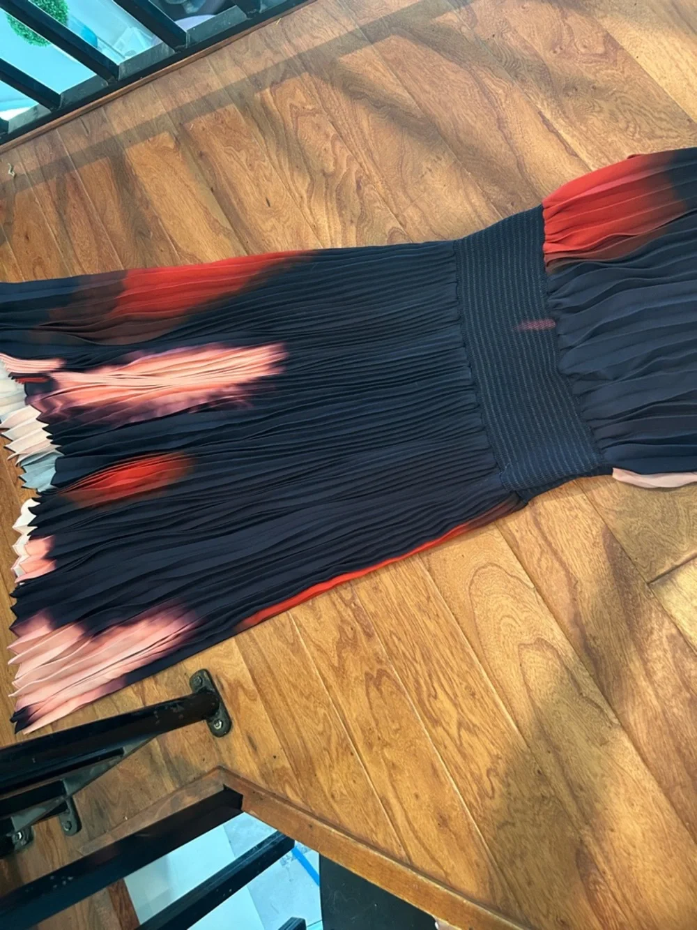 ALC Renzo II Satin Pleated Dress 
Size 4 - Picture 6 of 11